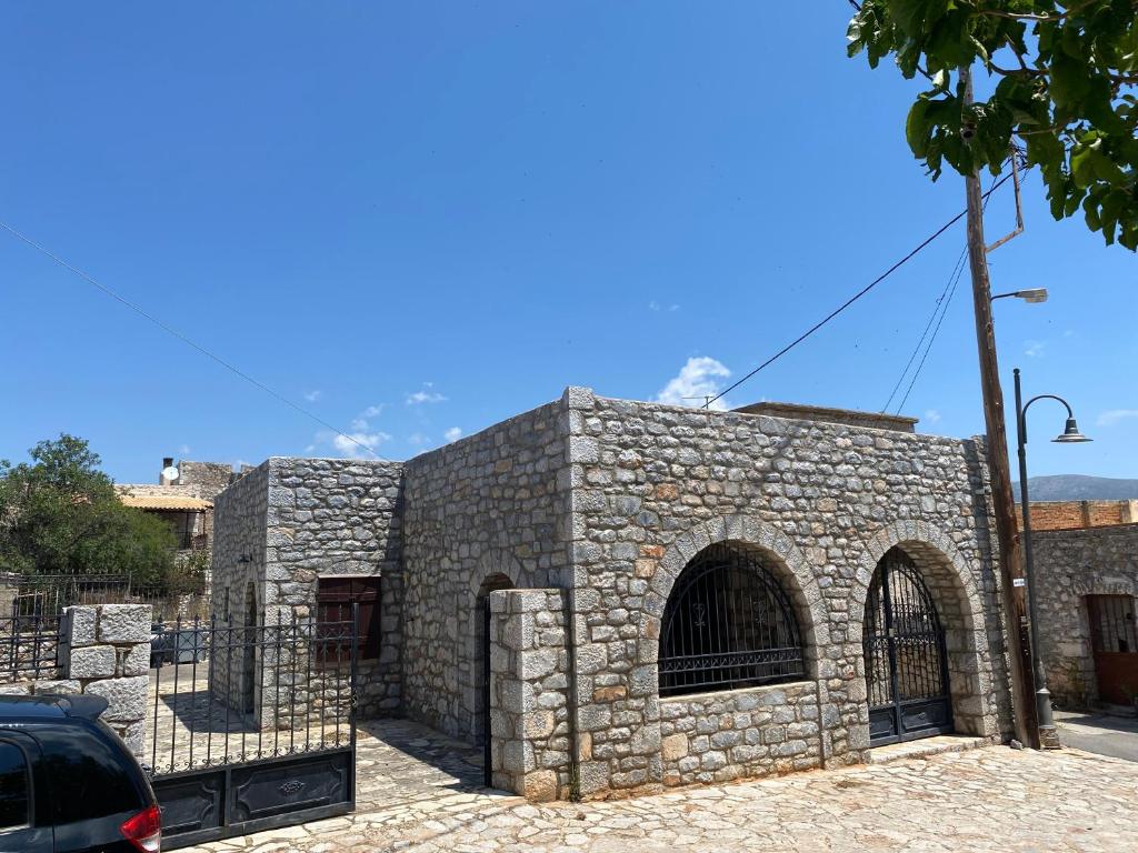 Mani Spot in Stavri, Stavríon