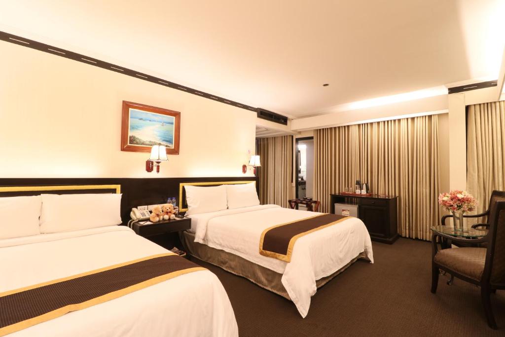 Manila Bayview Park Hotel room