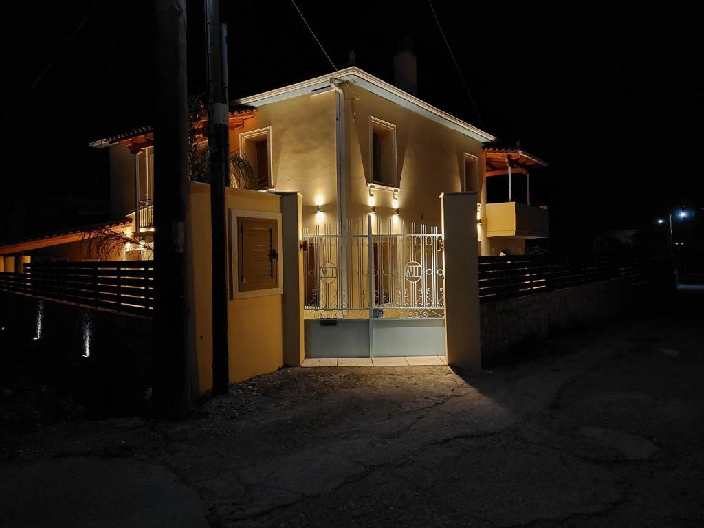 Kalypso Home F, Eleonas