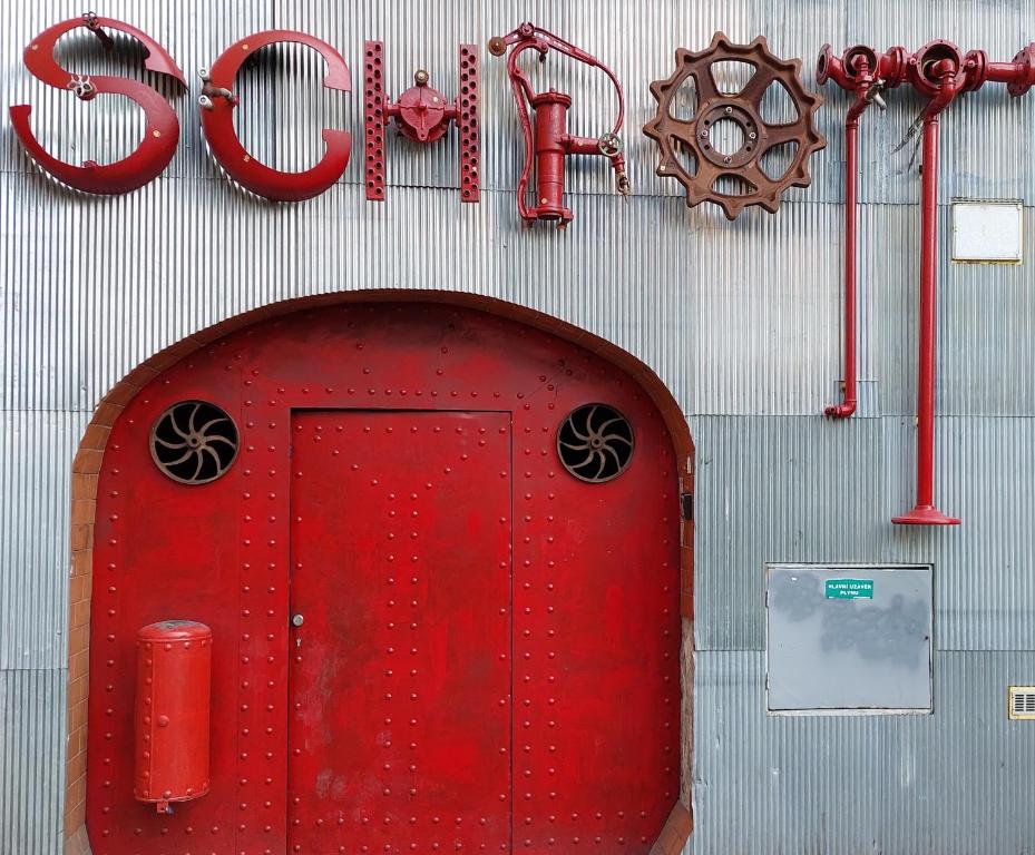 Schrott Bed&amp;Beer — Hotel in Brno
