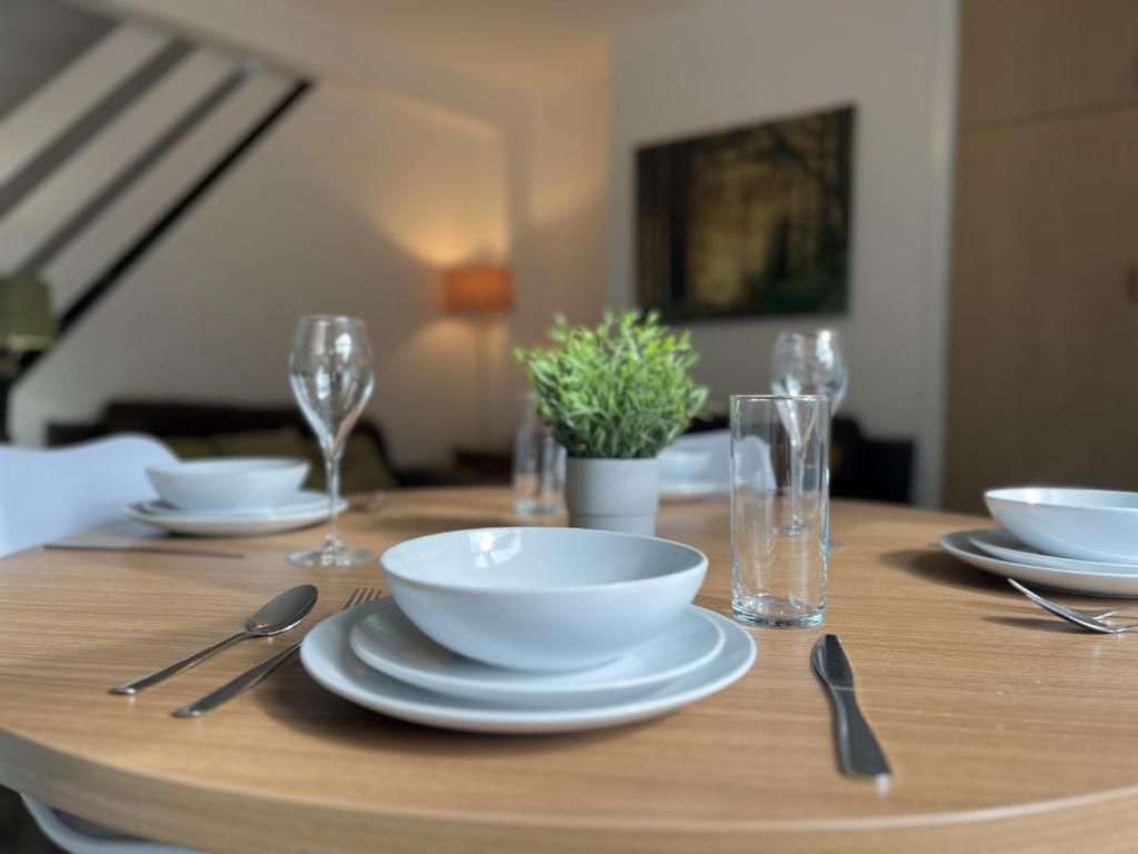Modernised central Wigan townhouse sleeps up to 6