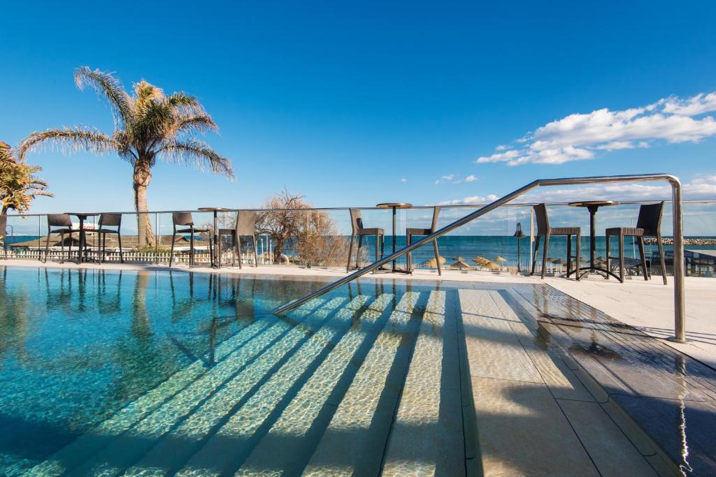 ALOHA MARINA Private APARTMENT 1st line Ocean Beach CARIHUELA - 4