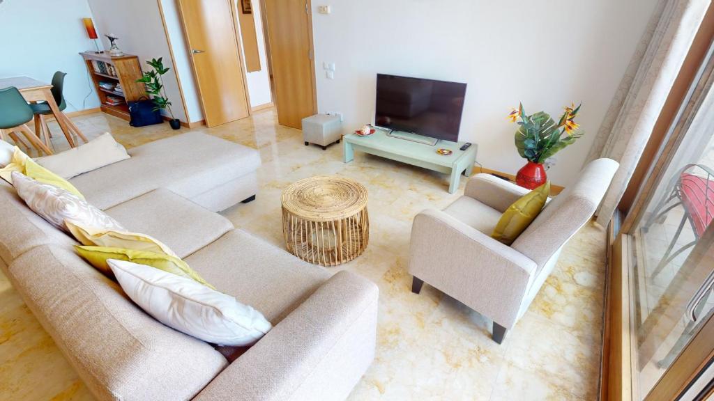 Lomas de los Monteros II - 3 Bed Apartment - 5