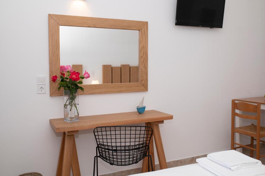Asterias Studios Finikounda photo
