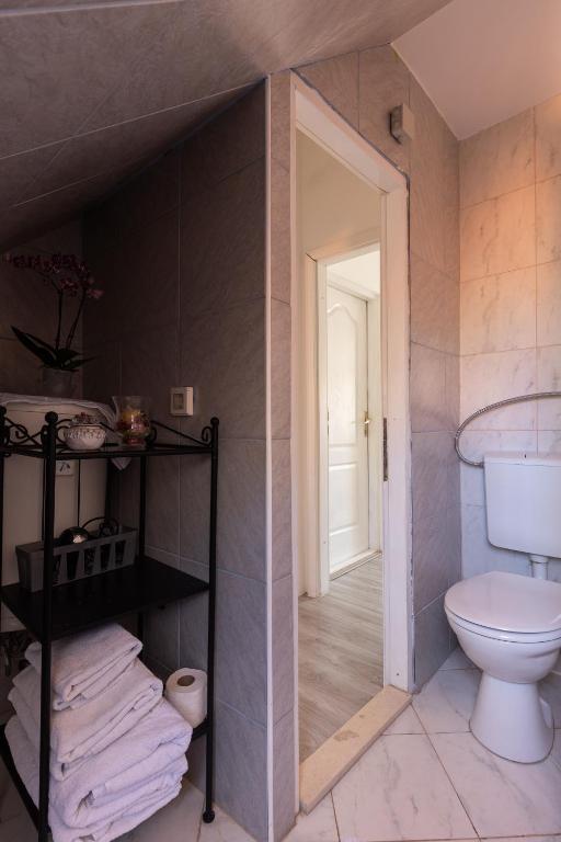 Old Town Baroque Palace Accommodation photo