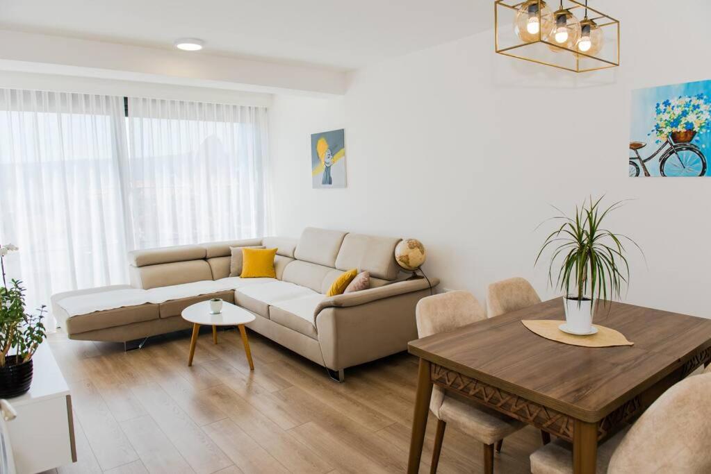 Apartment with a sea view. - 3