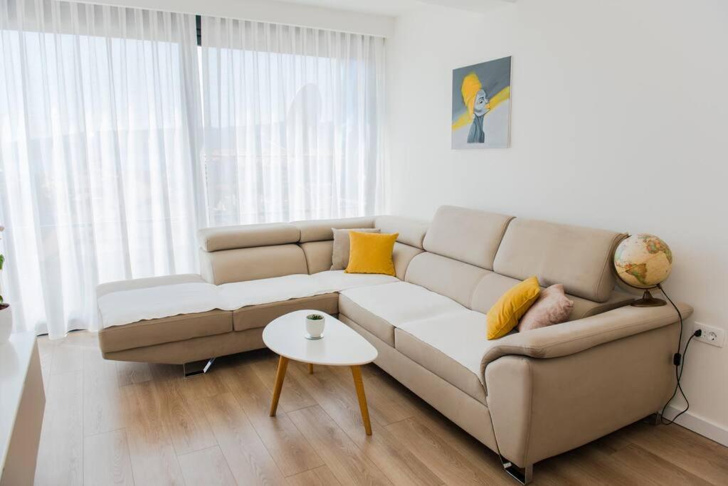 Apartment with a sea view. - 4