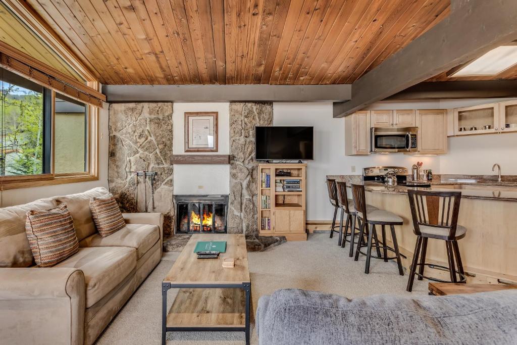 Laurelwood Condominiums 311 — Hotel in Snowmass Village (CO)