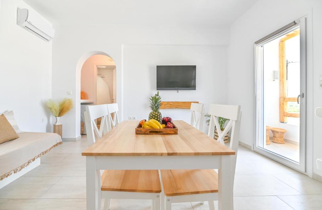 Pregadi Cycladic Suite, Naxos Chora