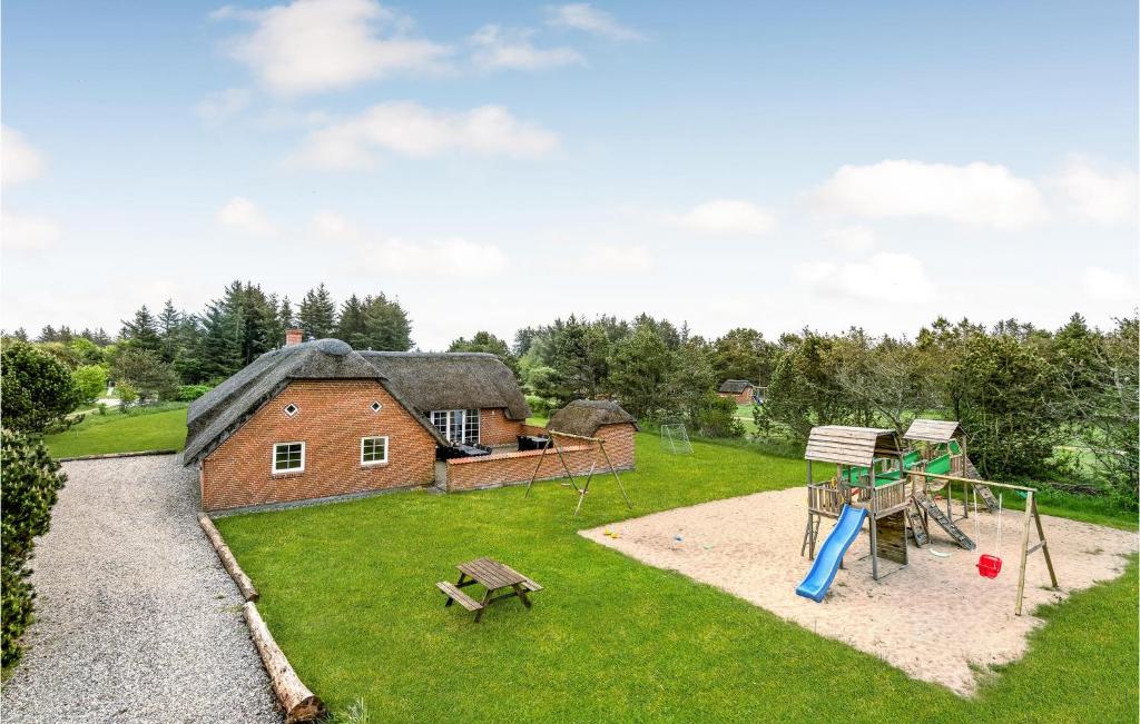 Beautiful Home In Ulfborg With Wifi, Husby