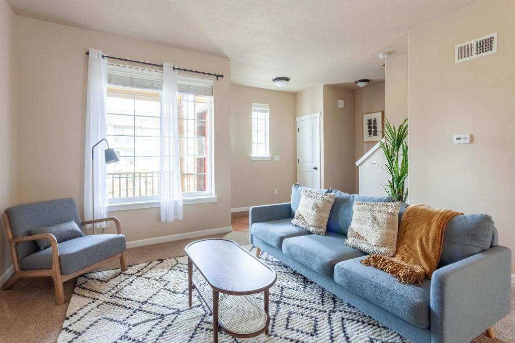 3BR Townhouse in Beaverton near Nike HQ