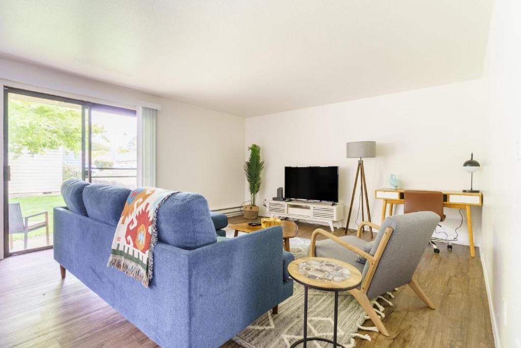 Beautiful 3BR Apartment in Tualatin Pets OK