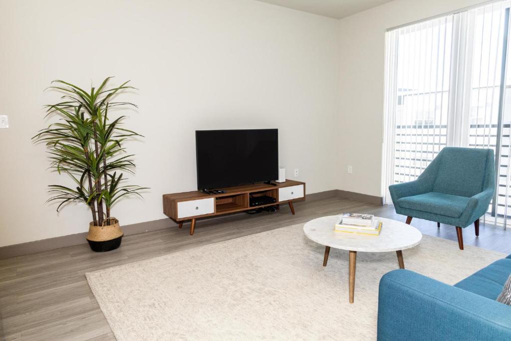 Beautiful 1BR in Burlington Near Shops Eateries