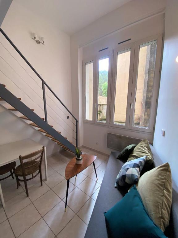 Apartment Le petit Léon cosy 2 pers Part Dieu Apartment in Lyon in