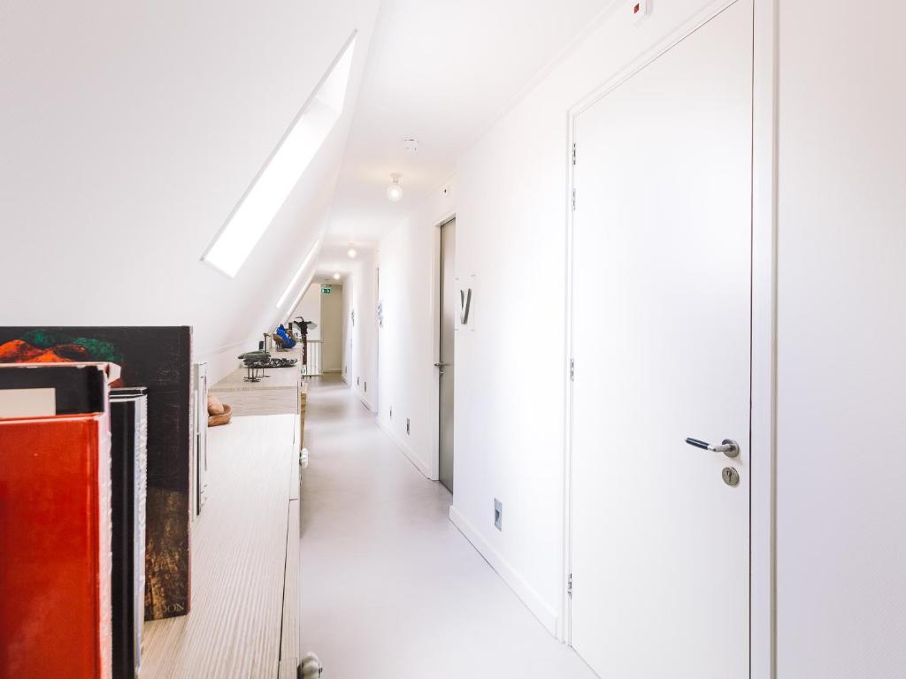 Lodgement Overzee