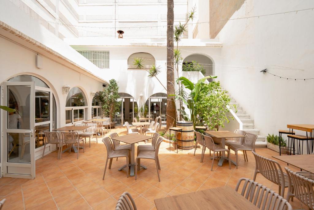 Hotel BH Internacional — Restaurant & bars in Benidorm, Valencian Community