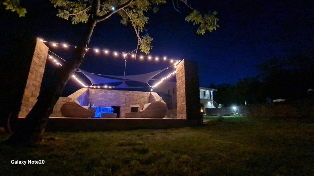 HIŠA KAPIŠ with HOT TUBE, Koper