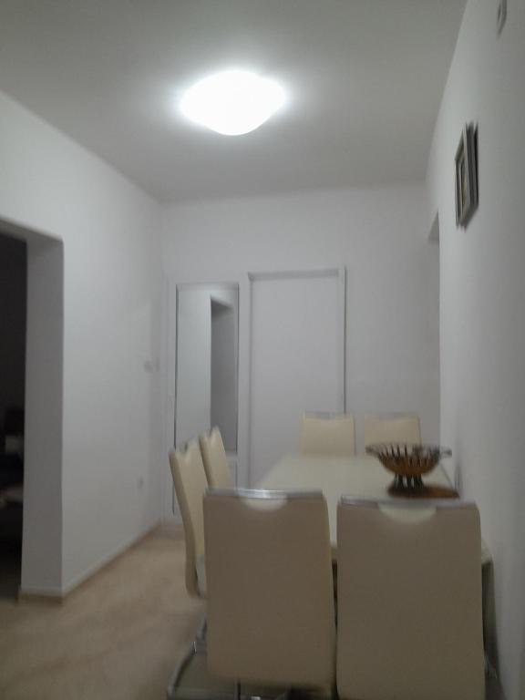 Angelia Apartment - 5