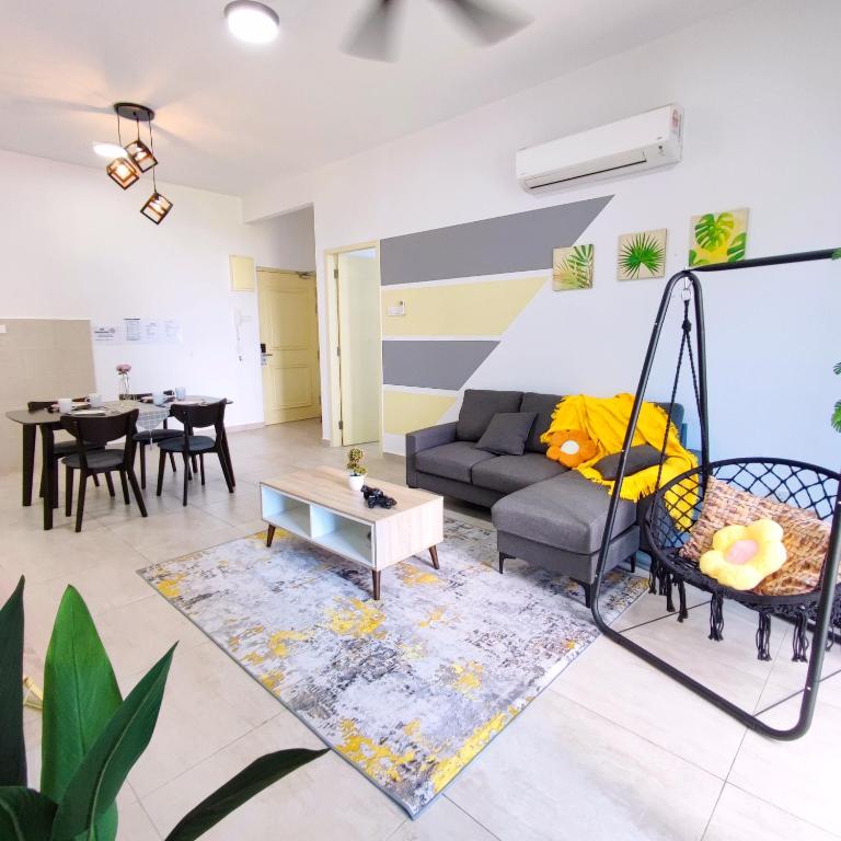 Atlantis 2112/2-8pax/pool view/5min to jonker&town photo