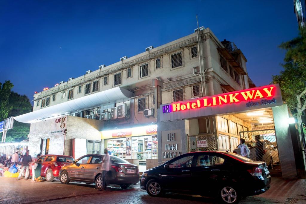 Hotel Linkway photo