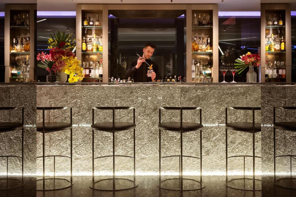 Bar/lounge
