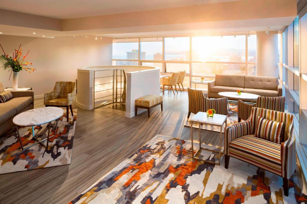 Bar/lounge, Sheraton Vancouver Wall Centre in Vancouver (BC)