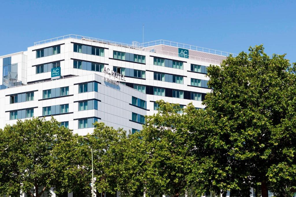 AC Hotel Paris Porte Maillot by Marriott - 3