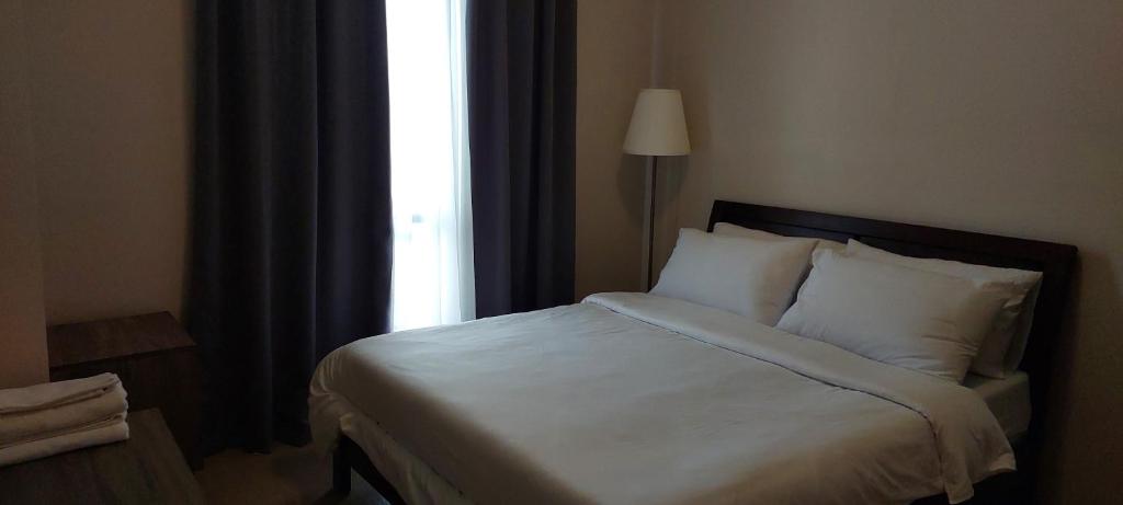 81 Newport,NAIA 3,Pasay Condotel photo
