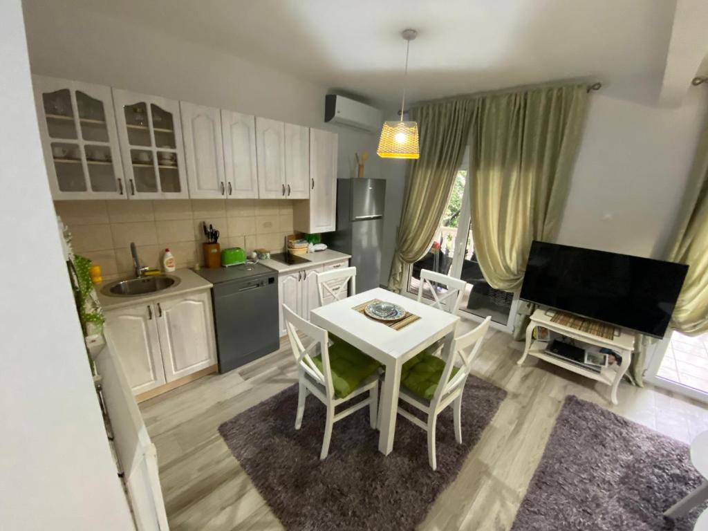 Apartment Bato Budva - 4
