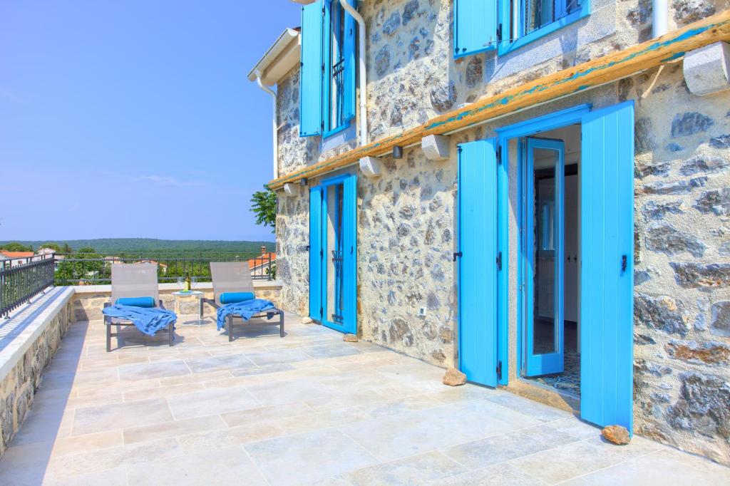Luxury Villa Ive - heated pool and sauna photo