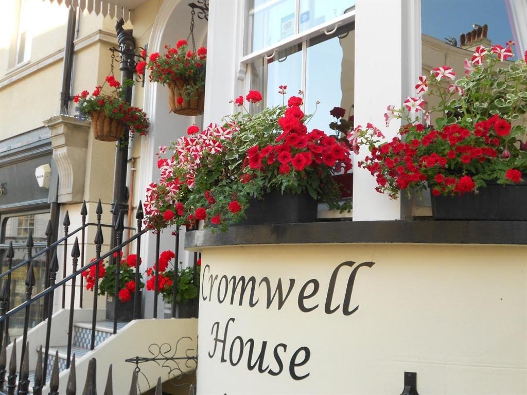 Cromwell House photo