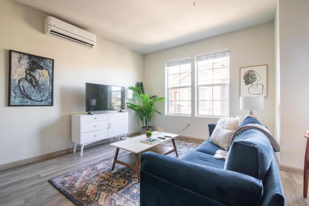 Charming 1BR in Pleasanton Parking Pet-Friendly