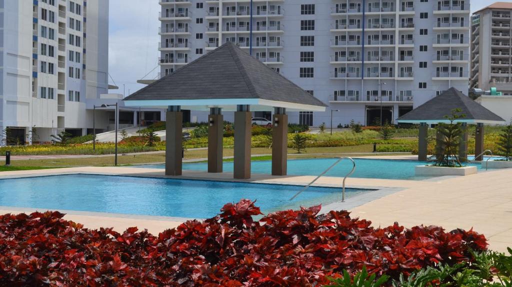 Blowing in the Wind - Lake View Apartments photo