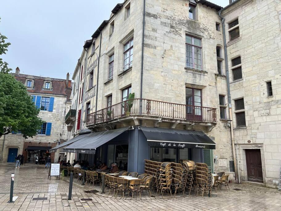 Plein cœur du centre historique de Perigueux . - 3