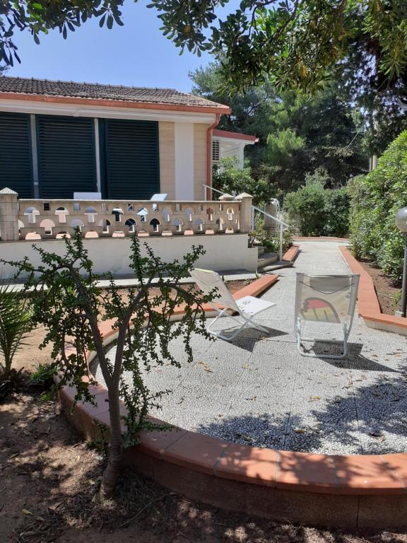 Villetta dei Fiori, vicino Spiaggia di Punta Pizzo - 1