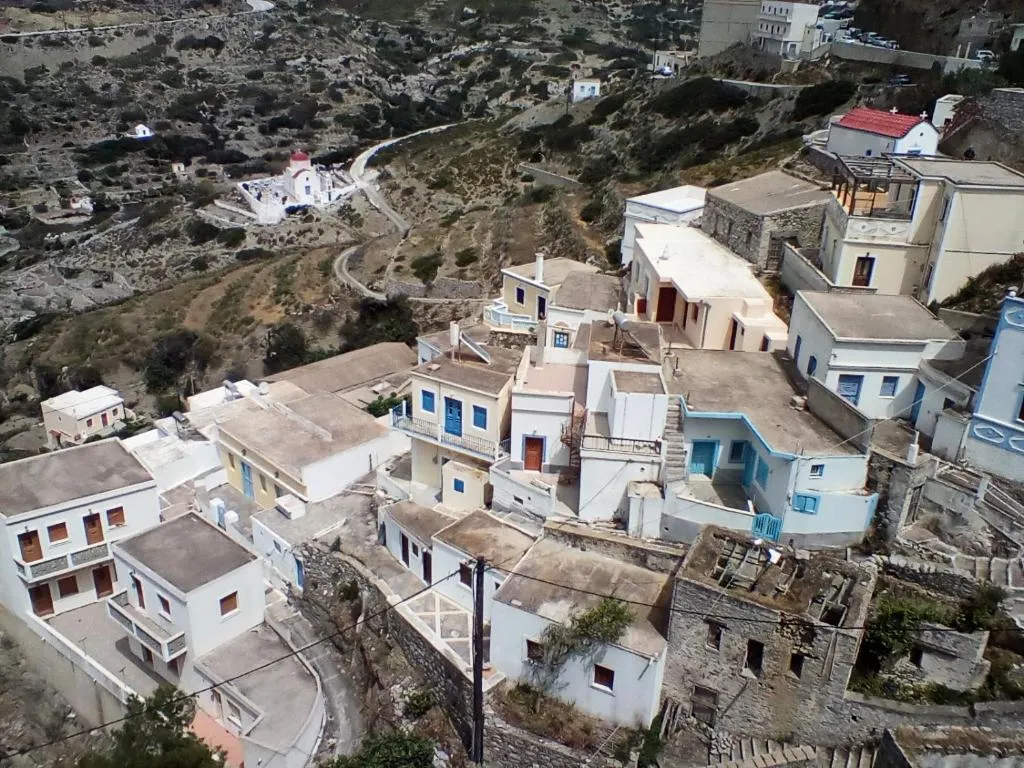 Olympos apt with amazing mountain view, hotel v destinaci Olympos