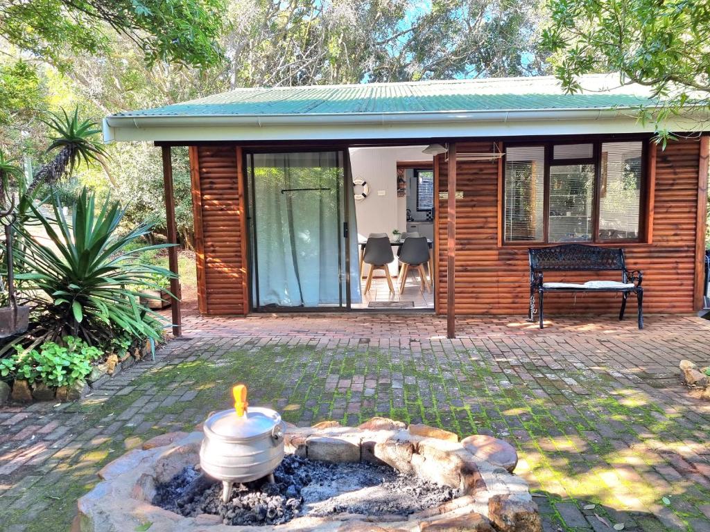 81 Kingfisher, Lake Marina