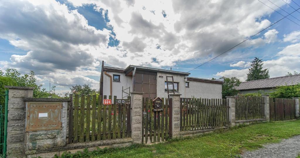 Mnichovice - Dům u lesa