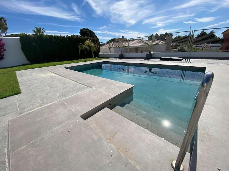 Exclusiva Villa Lujo con piscina privada by Chiclana Dreams - 4