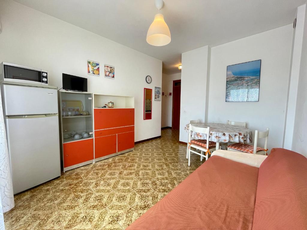 Spacious apartment just 200m from the sea - 2