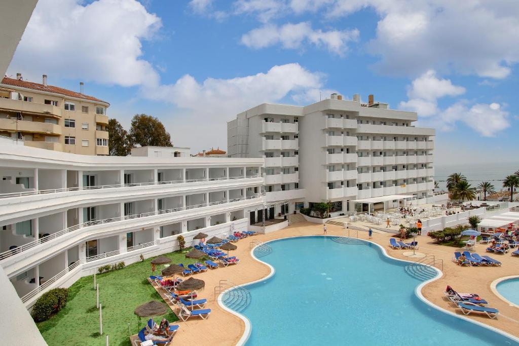 Hotel Palia La Roca — Swimming pool in Benalmadena, Andalusia