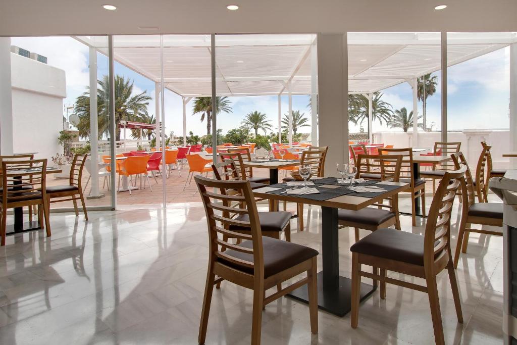 Hotel Palia La Roca — Restaurant & bars in Benalmadena, Andalusia
