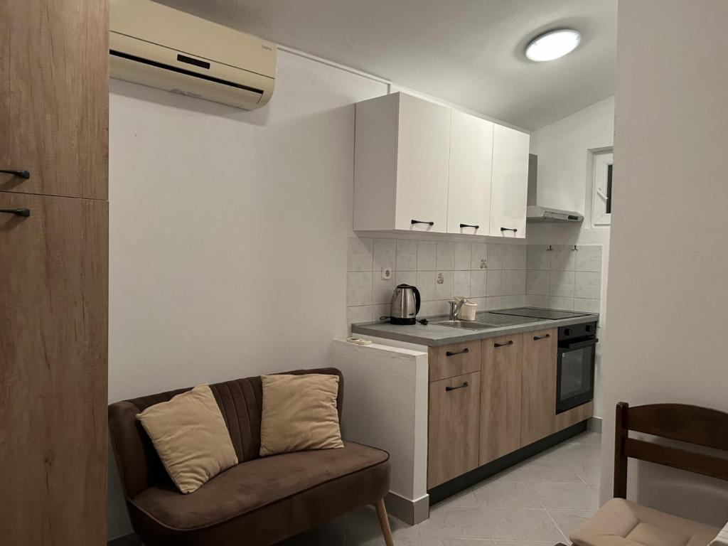 Apartment in Biograd na Moru with Terrace, Air conditioning, Wi-Fi (4801-2), Biograd na Moru