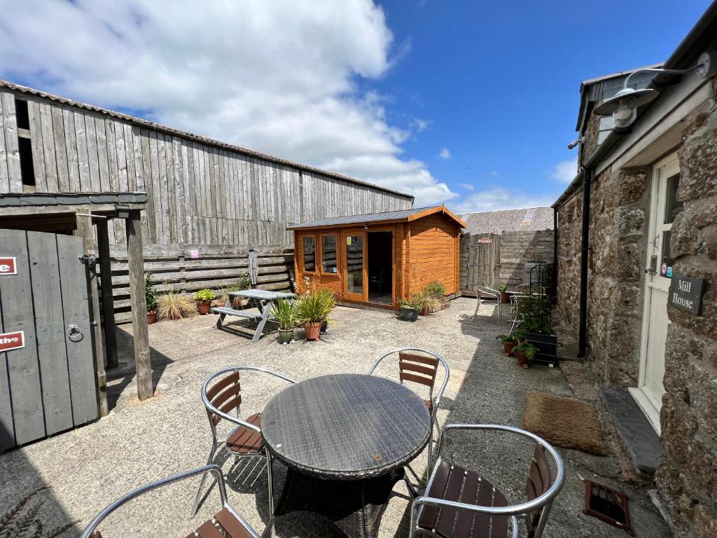 Lands End Hostel & B&B, Sennen photo 4