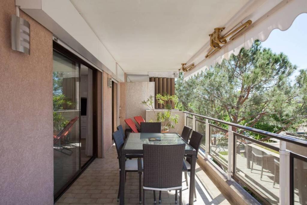 3-Room Apartment with Terrace in Palm Beach - 5