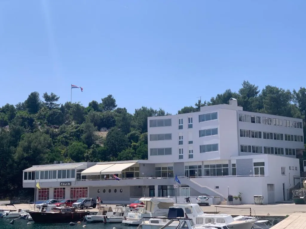 Hotel Tolero, hotel v destinaci Ploče