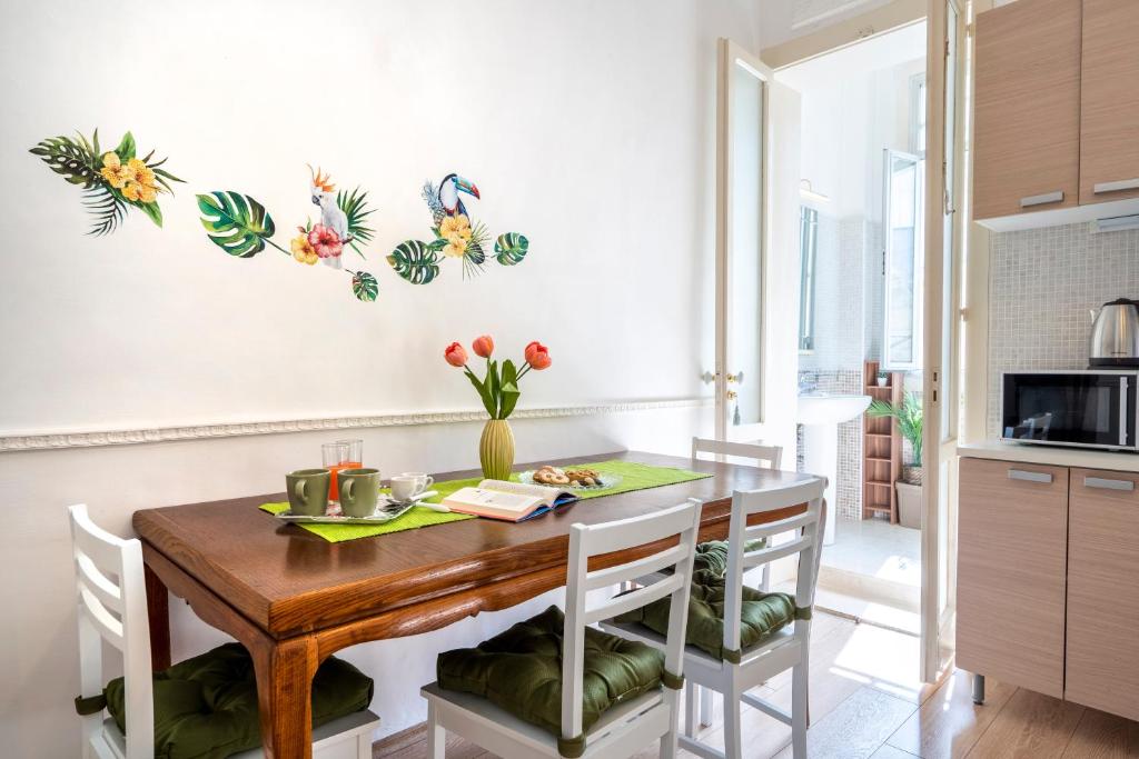 GuestHost - La Bombetta Cheerful Apartment - 5