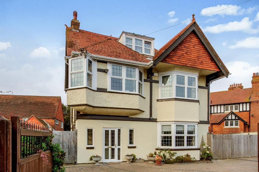 Foy House Folkestone ViaMichelin informatie en online reserveren