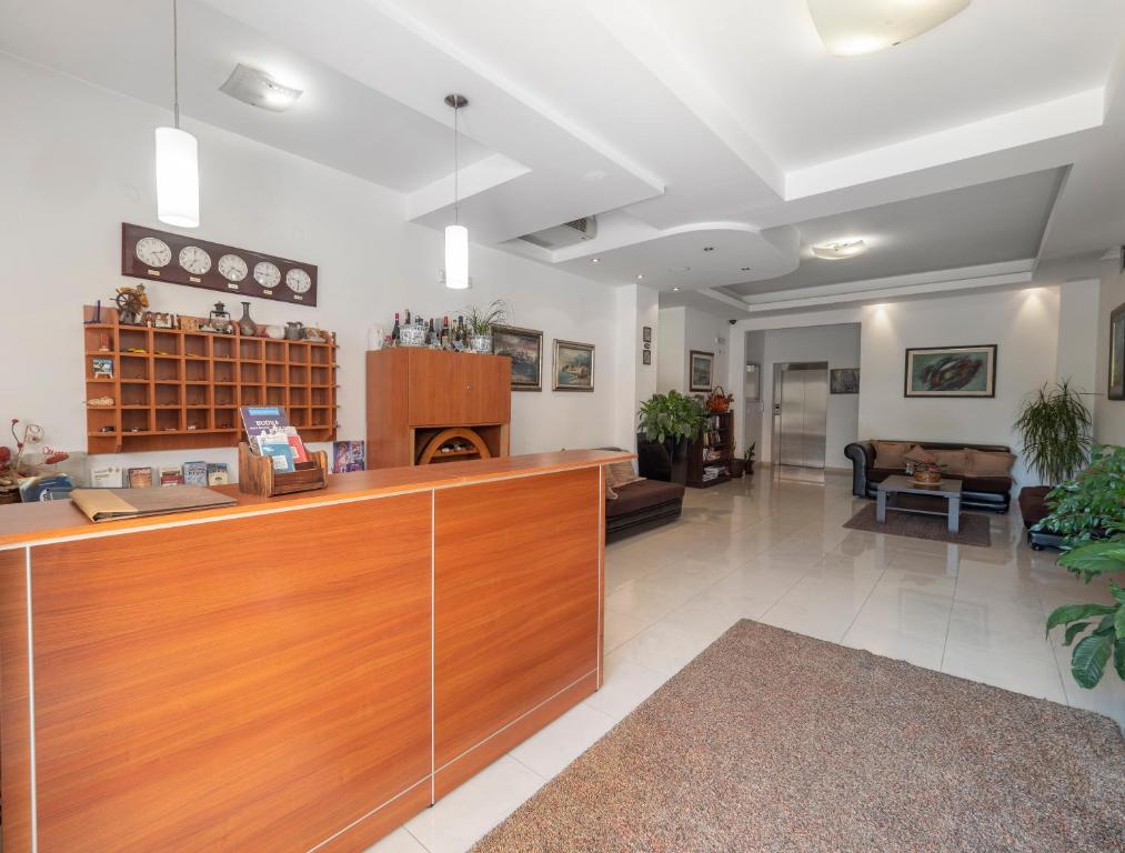 Apartments Butua - 4