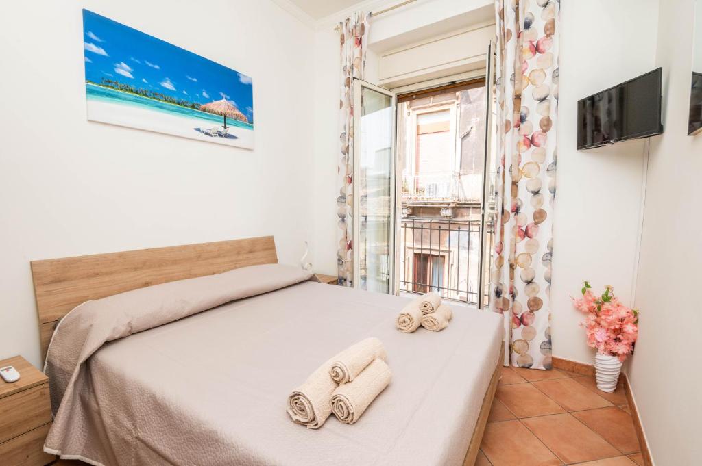 The Mauro's Home, Katánie